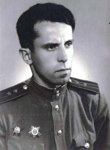 Шмаин Мендель Айзикович 1915-1999, подполковник мед.службы. Отец.